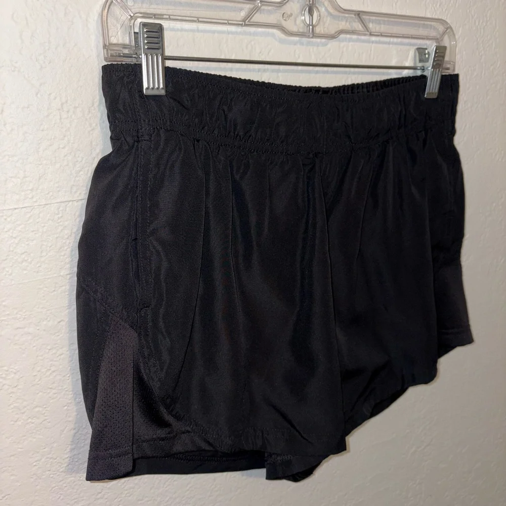 Athletic Works Black Running Shorts Women’s Size Medium 8-10